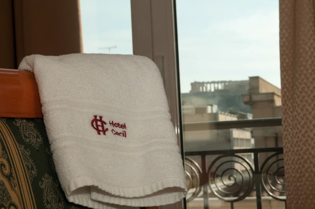 Cecil Hotel - photo 8