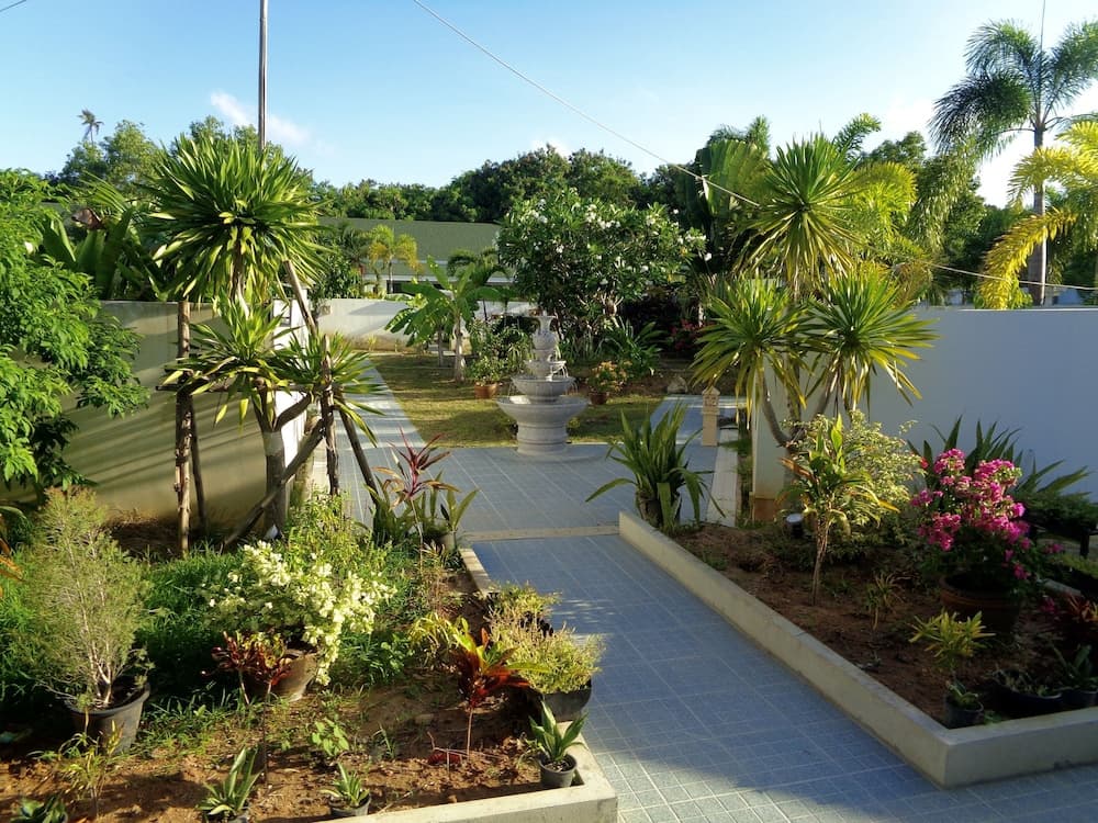 Jasmine Village - photo 17