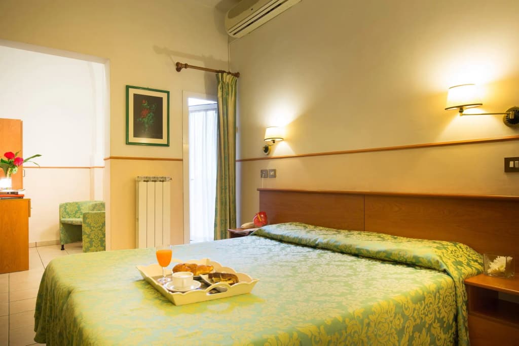 Hotel Montreal - photo 3