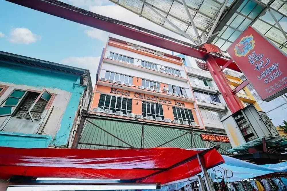 Swing & Pillows at Chinatown - photo 19