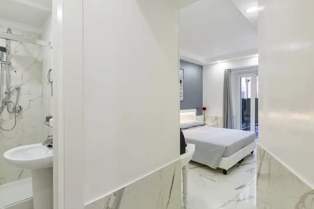 Little Aurelius Hotel - photo 5