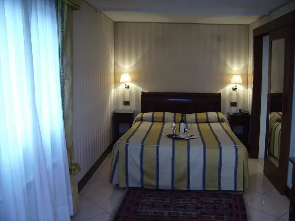 Hotel Hesperia - photo 9