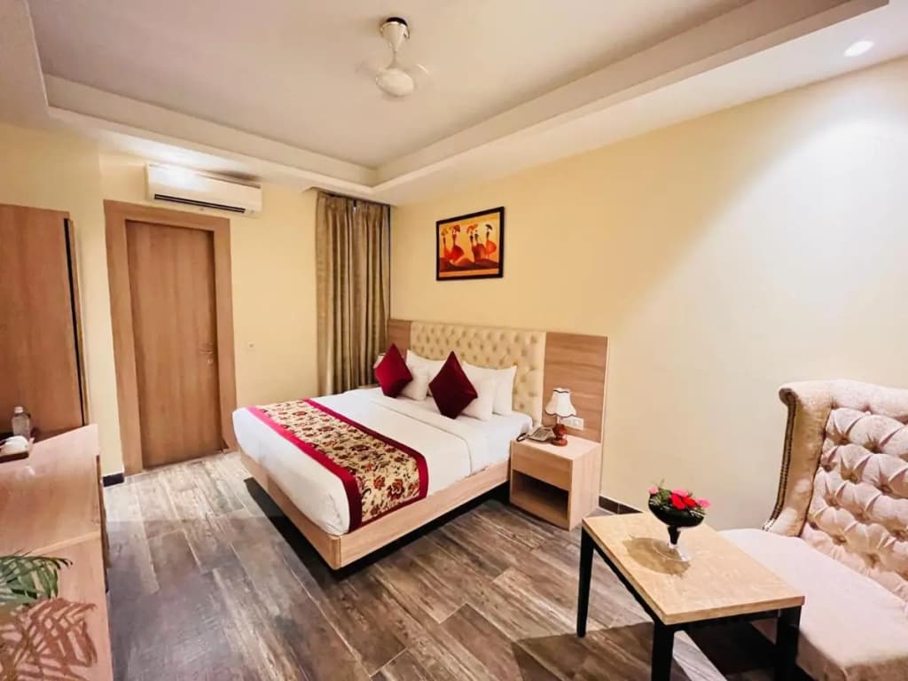 Treebo Hotel Banz - photo 9