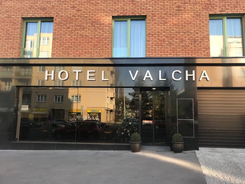 Hotel Valcha - photo 1