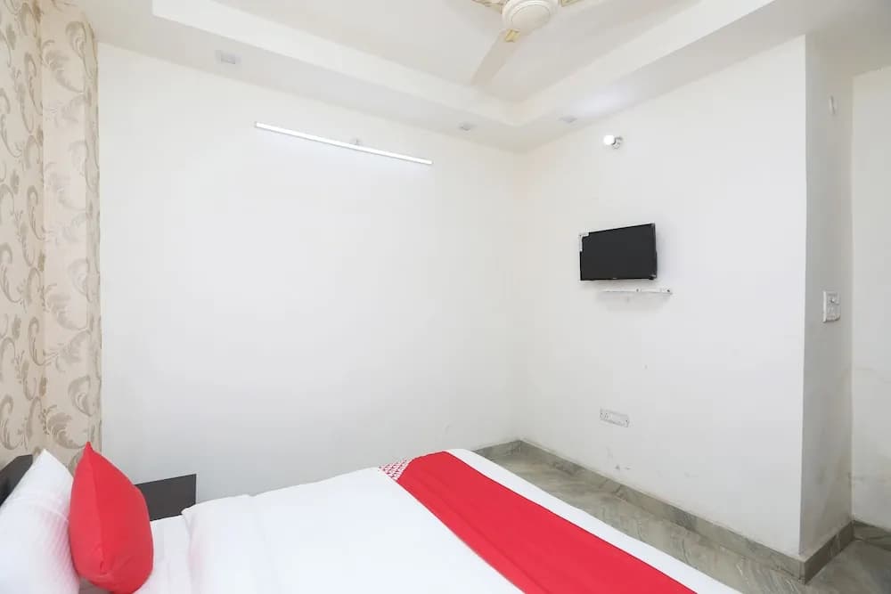 Happy Stay by OYO Rooms - photo 6