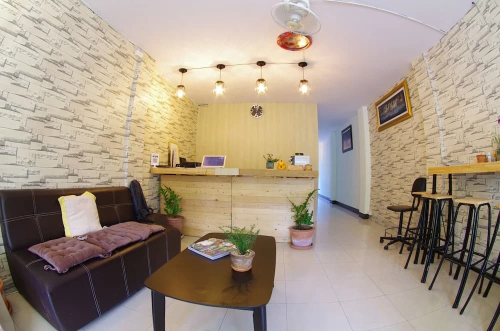 Non-Len Hostel - photo 10