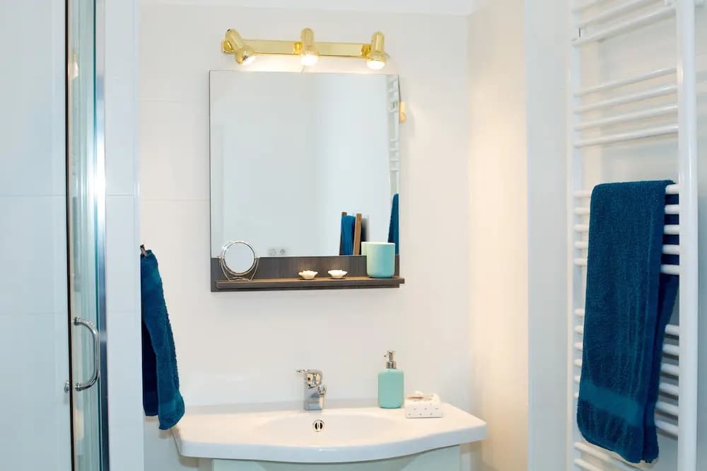 Marthas Veranda Apartment - photo 18
