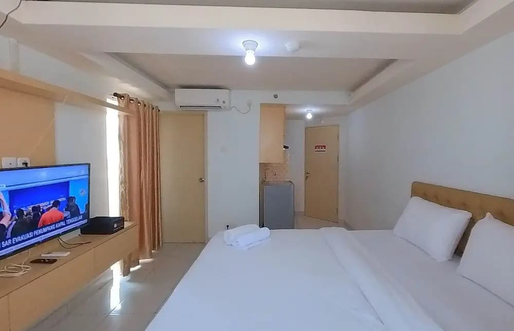 Nice And Comfy Studio At Amethyst Apartment - photo 5