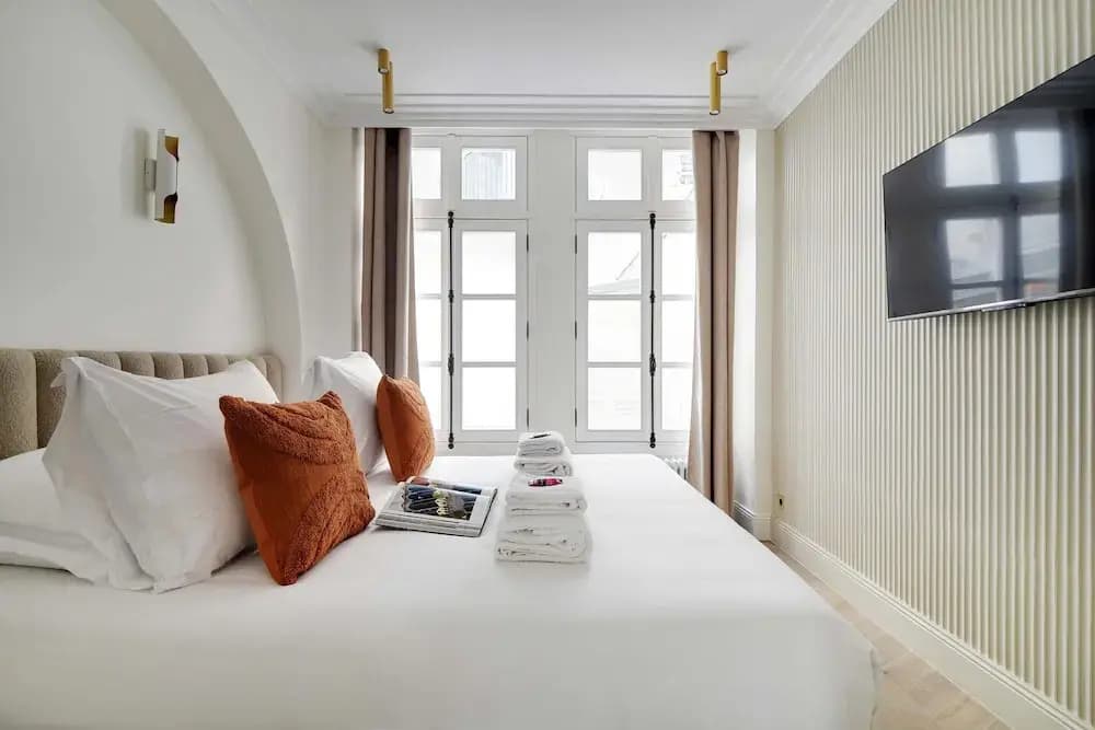 Modern Apartement Center of Paris Montmartre - photo 4