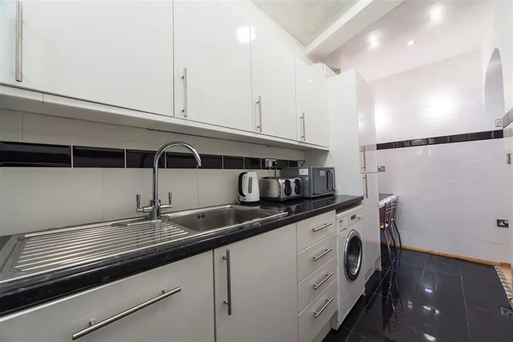 Landmark Apartments - photo 15