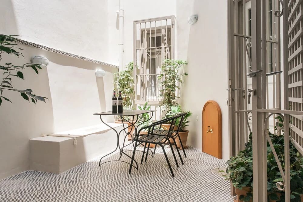 1930's Athenian House - photo 10