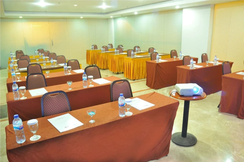 Losari Roxy Hotel Jakarta - photo 8