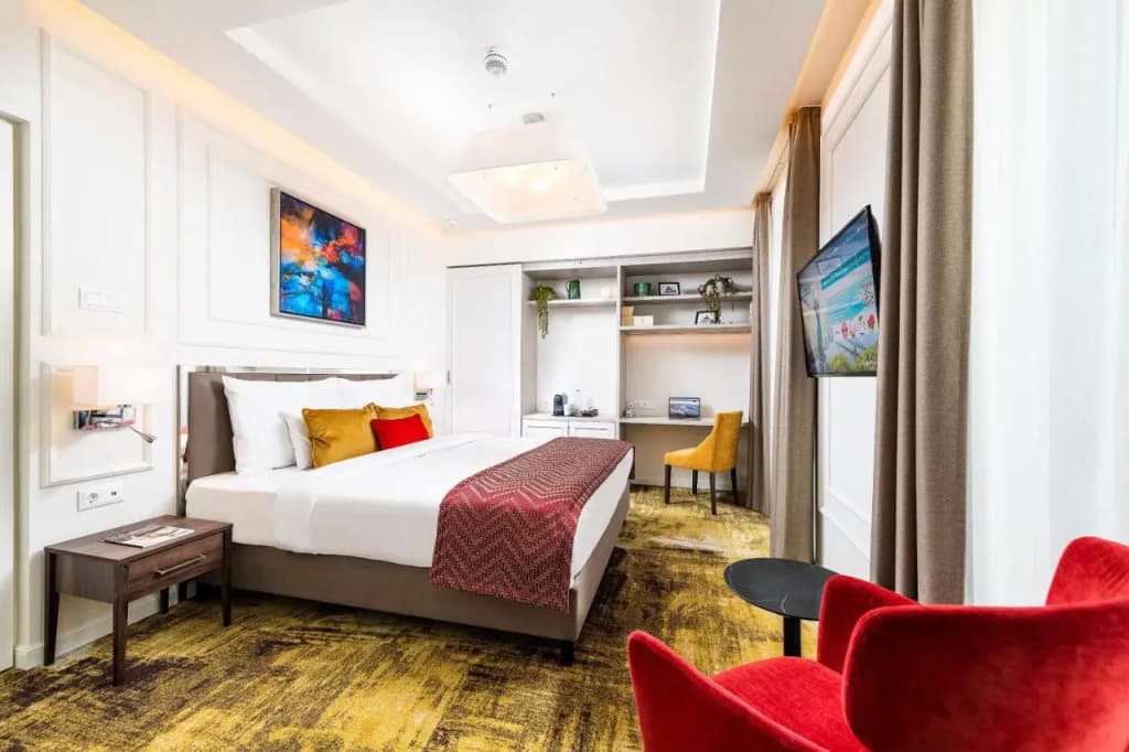Three Corners Avenue Hotel - photo 17