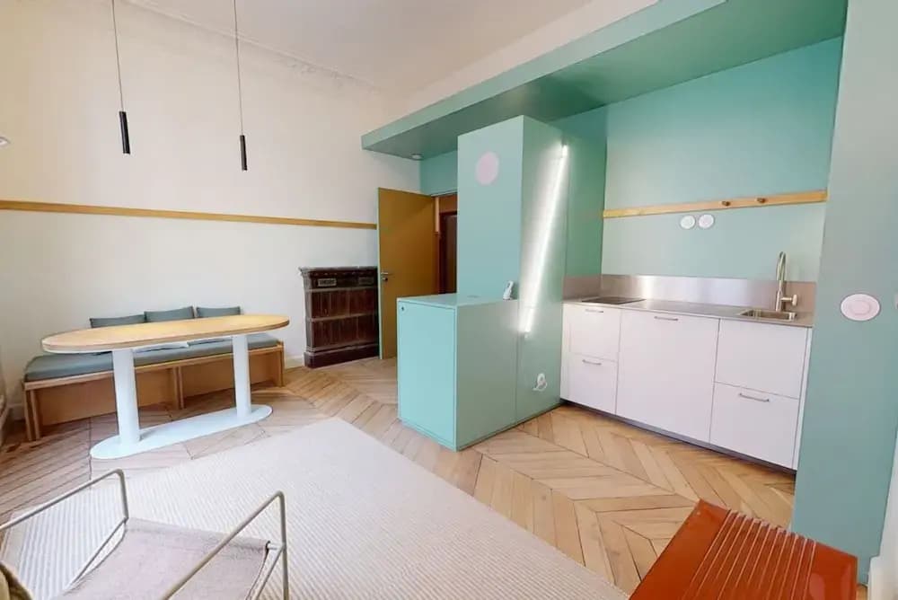 Joivy Pleasant 1-bed Flat w/ Shared Courtyard - photo 22