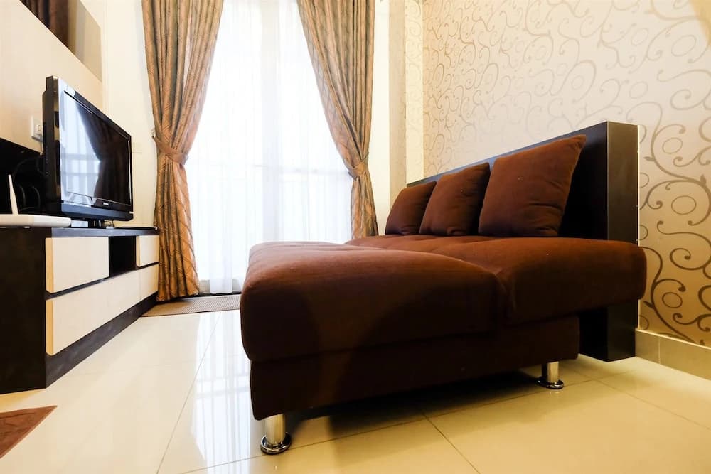 Homey Westmark Tanjung Duren Apartment near Taman Anggrek - photo 3