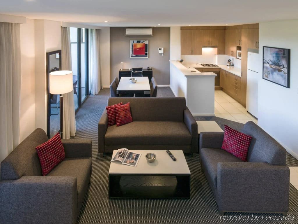 Meriton Suites George Street, Parramatta - photo 2