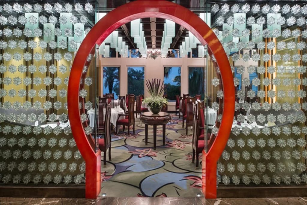 Hong Kong Disneyland Hotel - photo 20