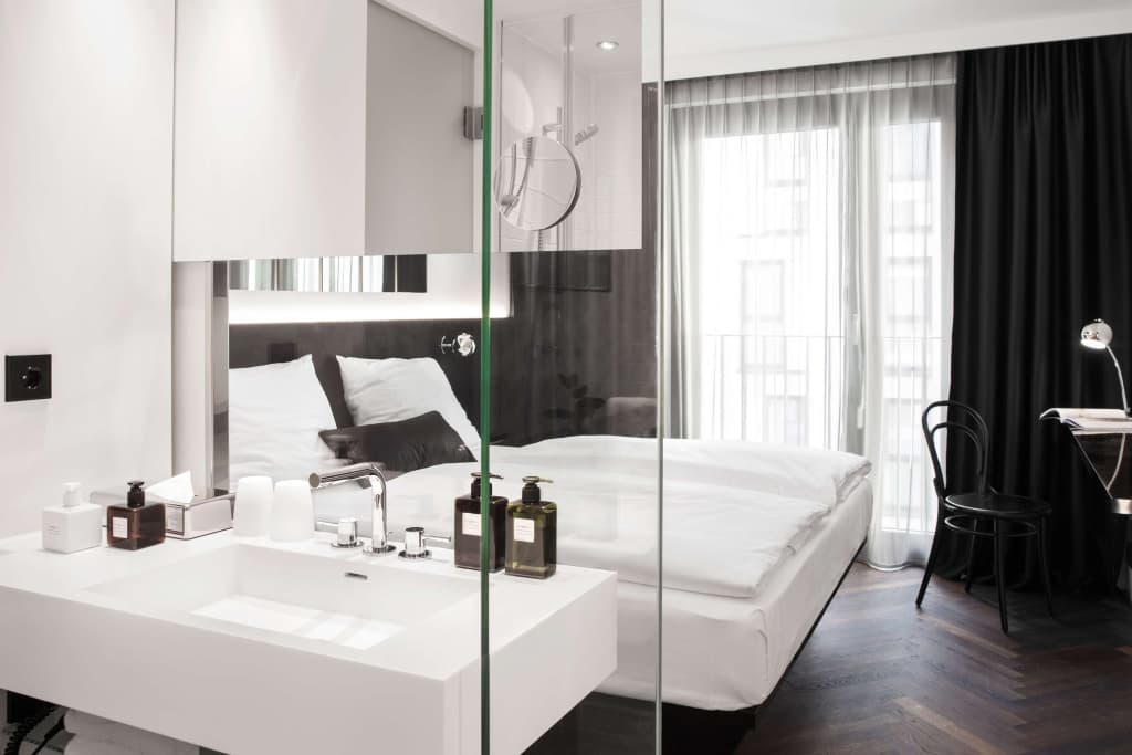 Hotel AMANO Grand Central - photo 3