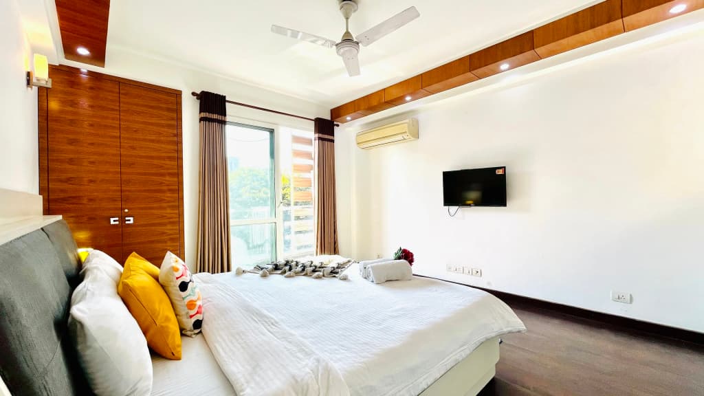 Bluo Modern 3Bhk M Block - Balcony, Parking - photo 3
