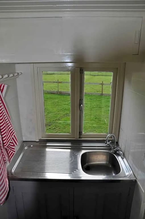 Gypsy Waggon - A villa on wheels - photo 8