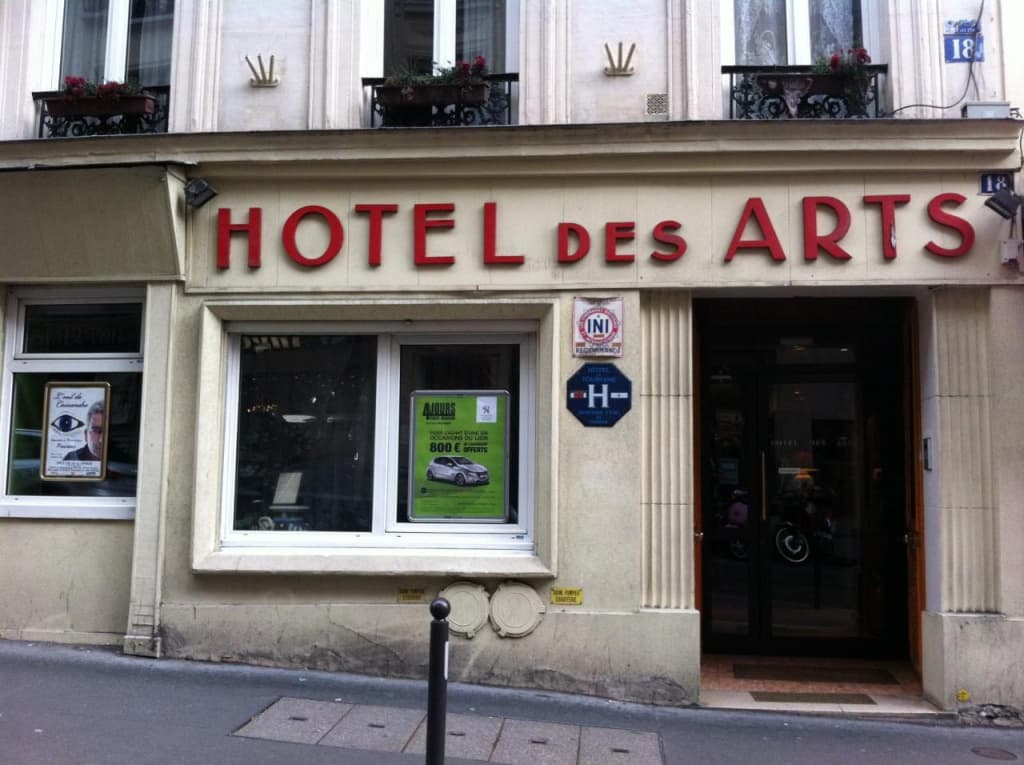 Hotel Des Arts - photo 6
