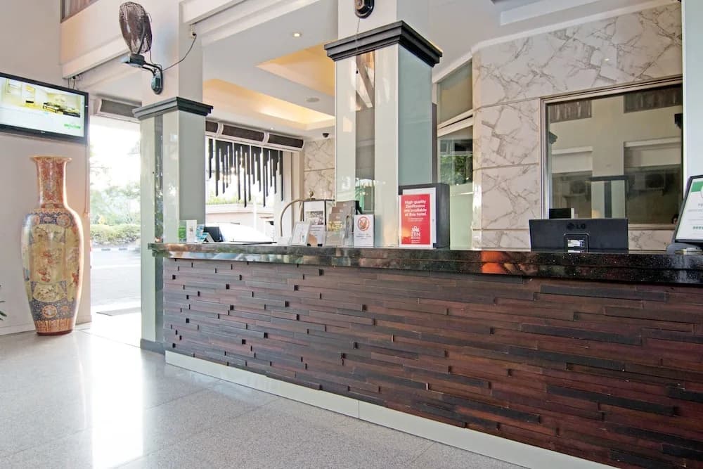 ZEN Rooms Basic Sunset Road Boutique Hotel - photo 2
