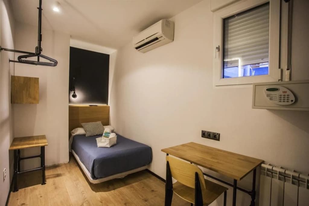 Hostal CC Malasaña - photo 3