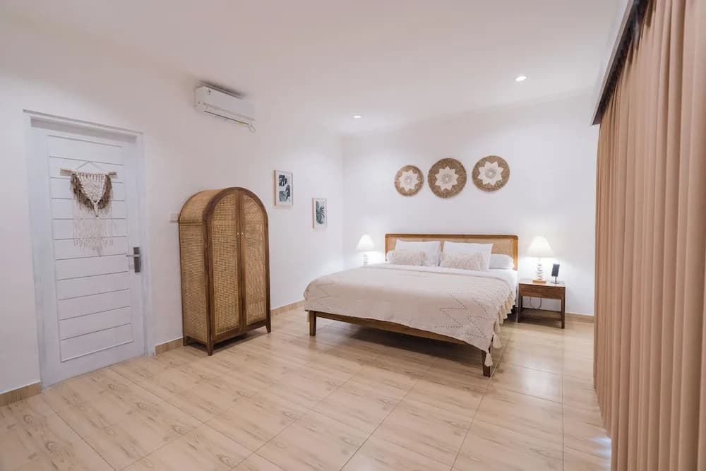 Villa Leya & Leon Canggu - Private 3BR Villa with Pool - photo 1