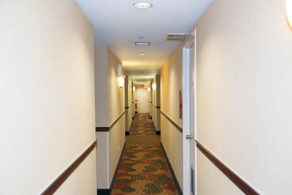 La Quinta Inn by Wyndham Queens (New York City) - photo 10