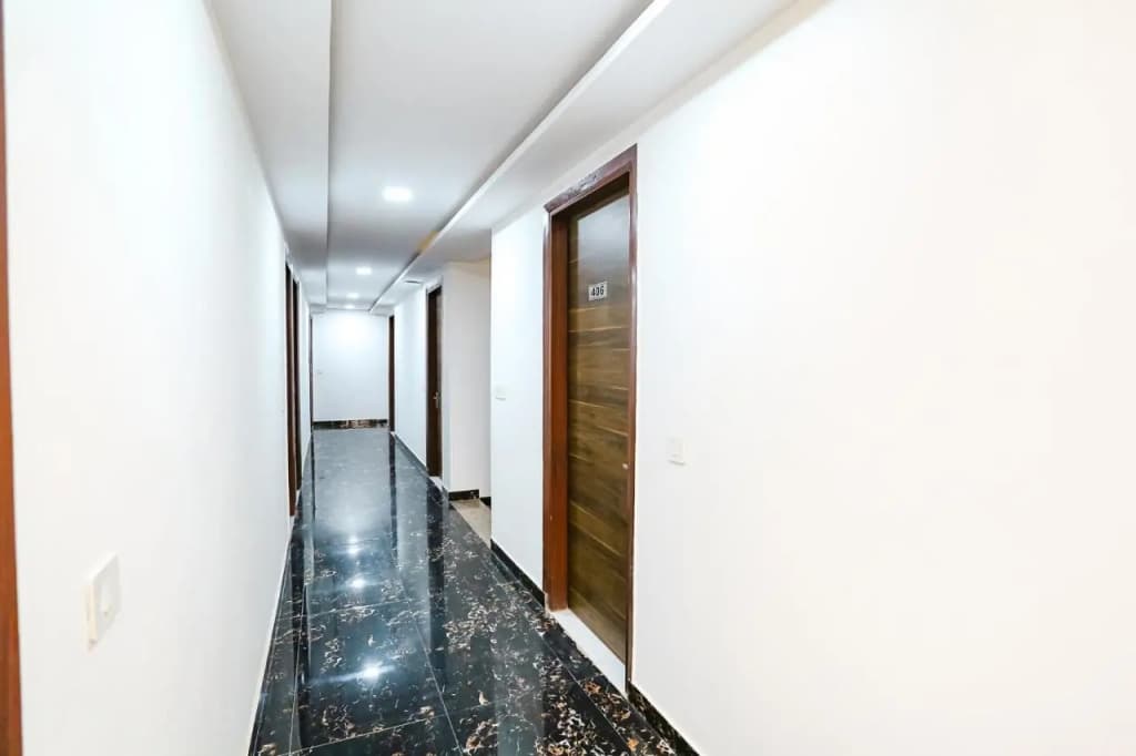 Fabhotel Silver Crown - photo 11
