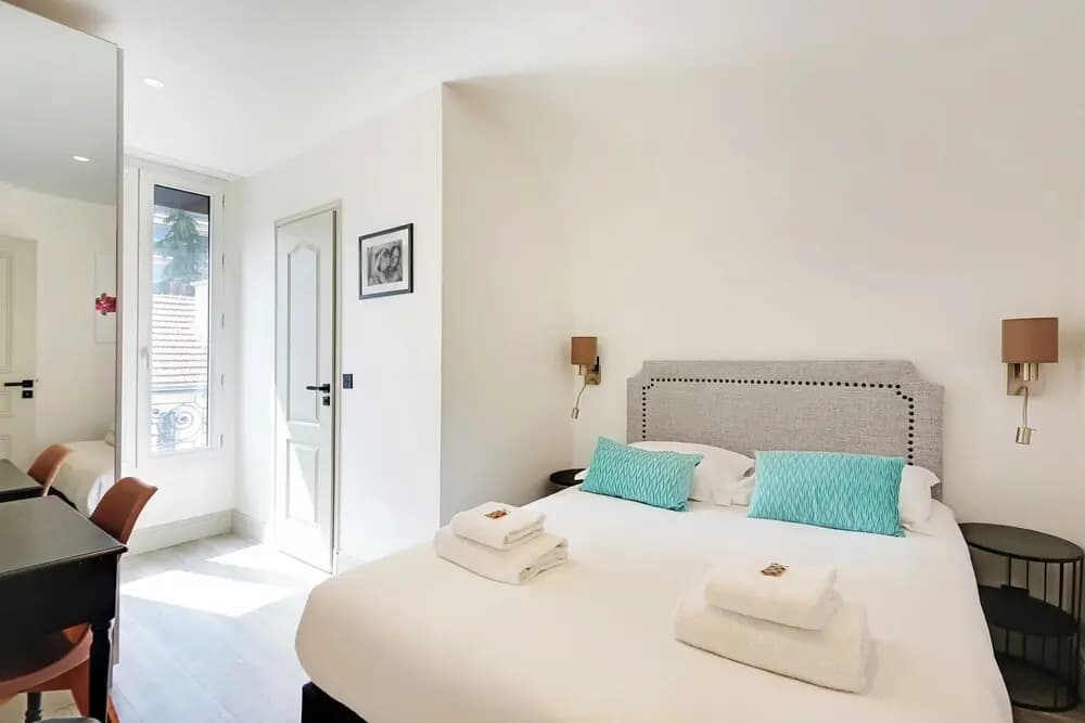 Modern Apartment With Balcony - 2br/6p- Roquette - photo 4
