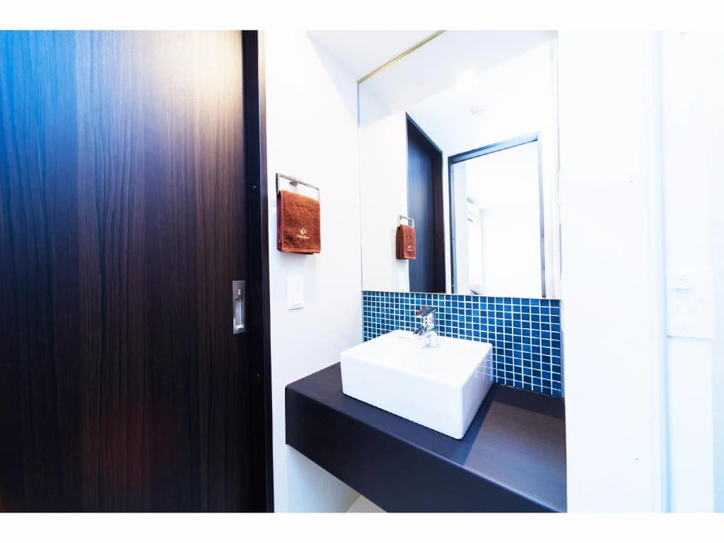 Shinsaibashi Crystal Hotel - photo 7