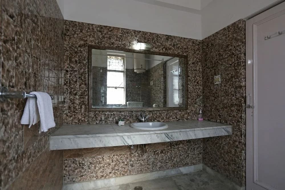 Kastle Guest House - photo 5