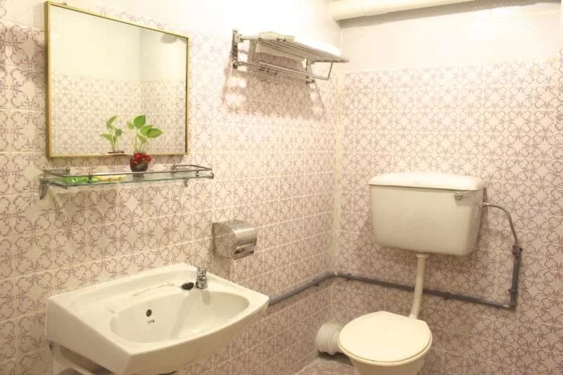 Campbell Antique Hotel & Cafe - photo 6