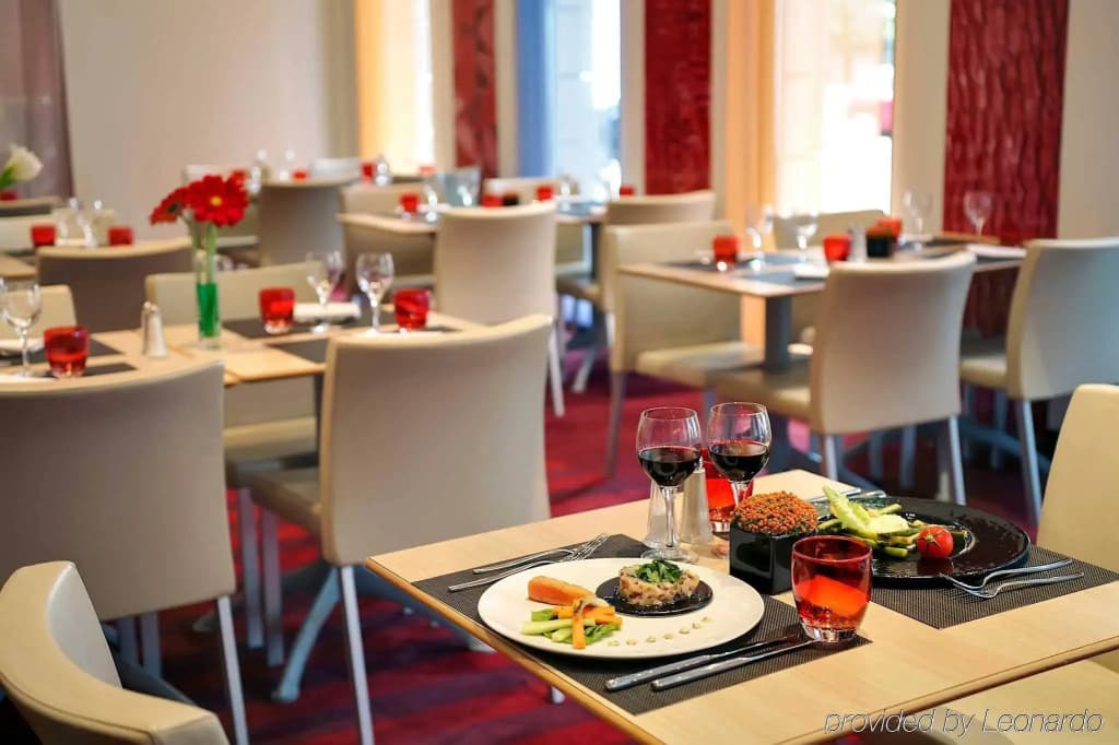 Novotel Paris Centre Gare Montparnasse - photo 10
