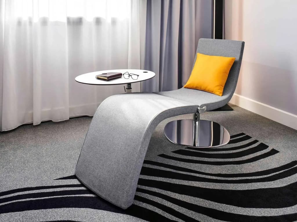 Novotel Edinburgh Centre - photo 17