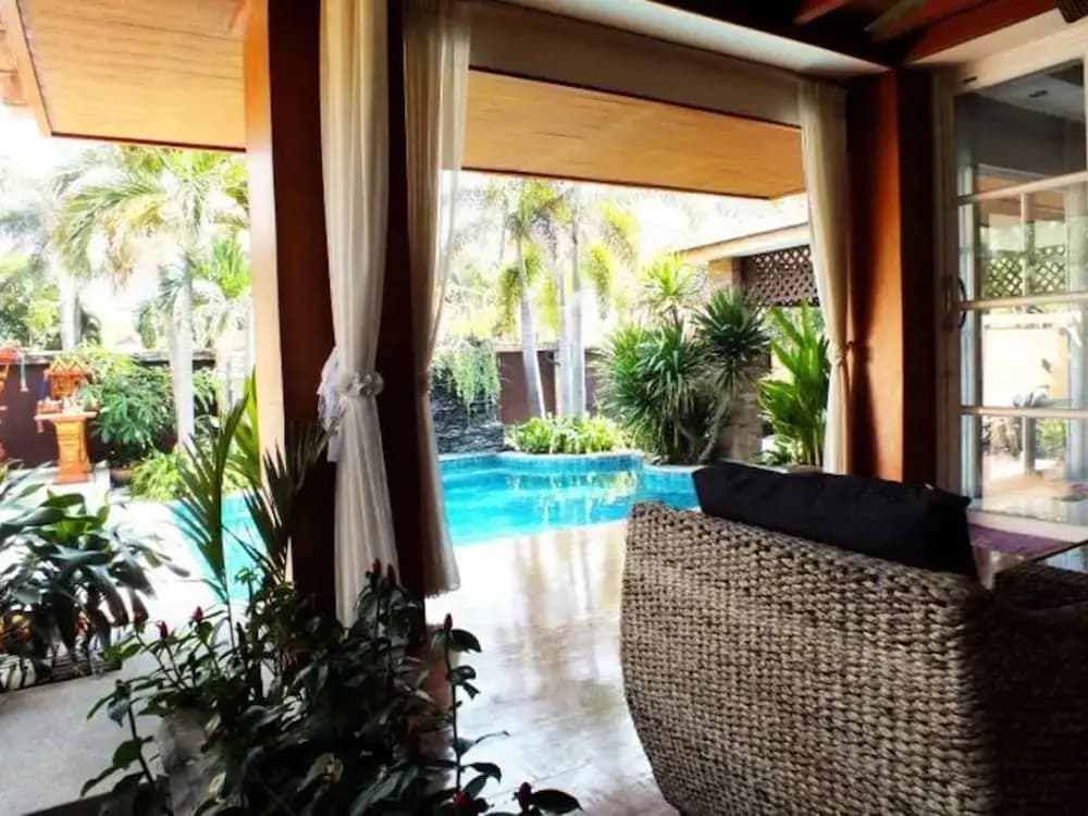 4 Bedroom Private Pool Bungalow Walking Street 15 Min Ride Away - photo 15