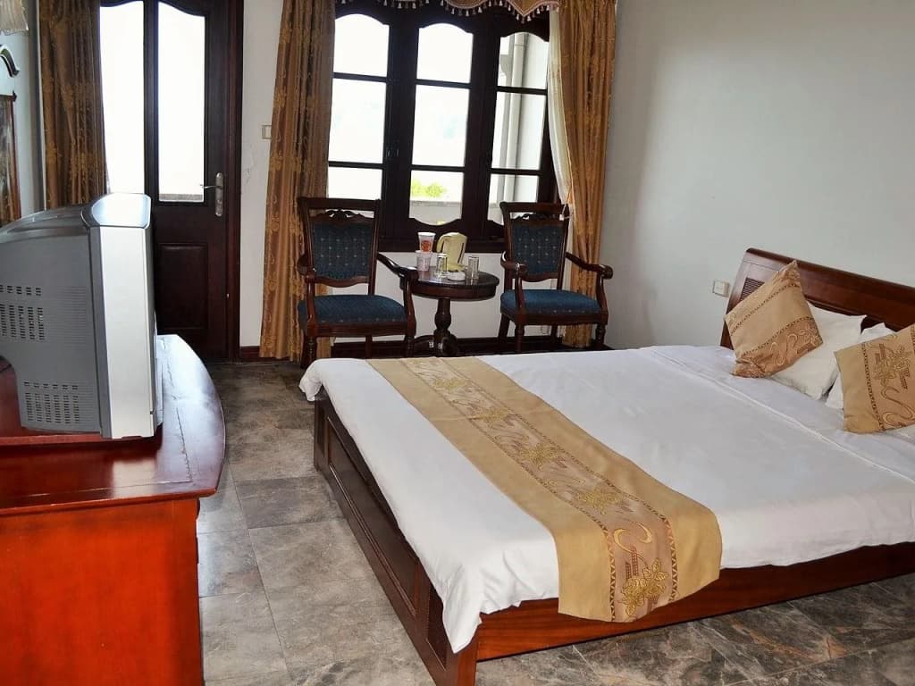Hoa Binh Ha Long Hotel - photo 4