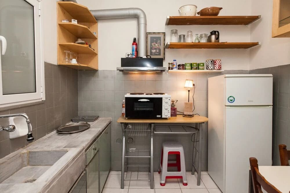 Charming 2 Bedroom apt next to Panormou - photo 14