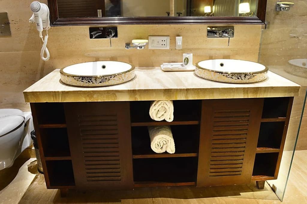 Hotel Emperor Palms at Karol Bagh - photo 8