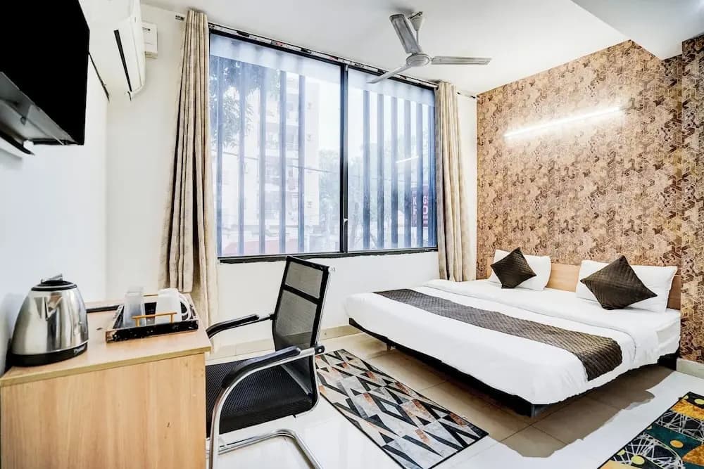 Kings Court Hotel - photo 4