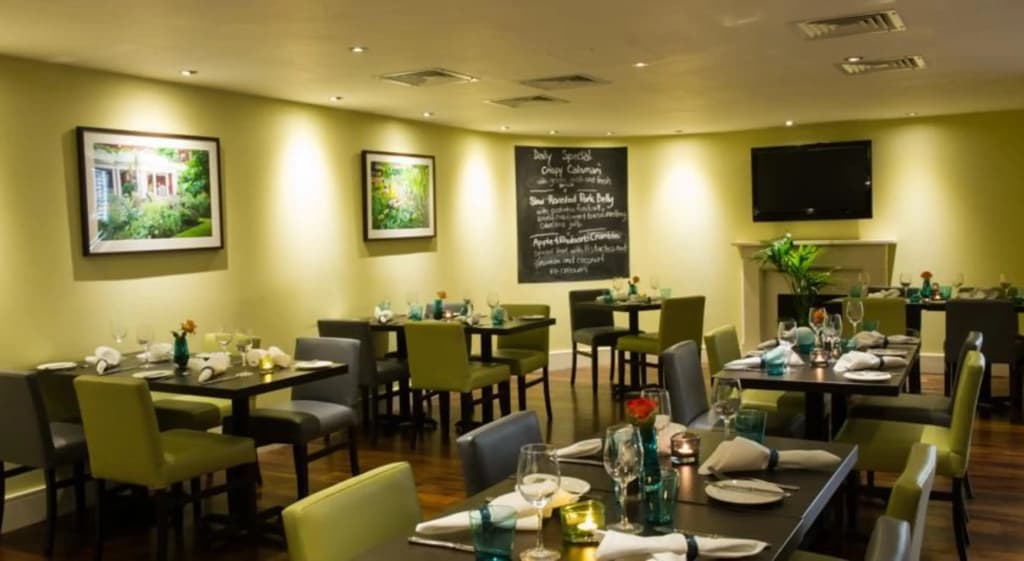 Dolphin House Serviced Apartments - photo 28
