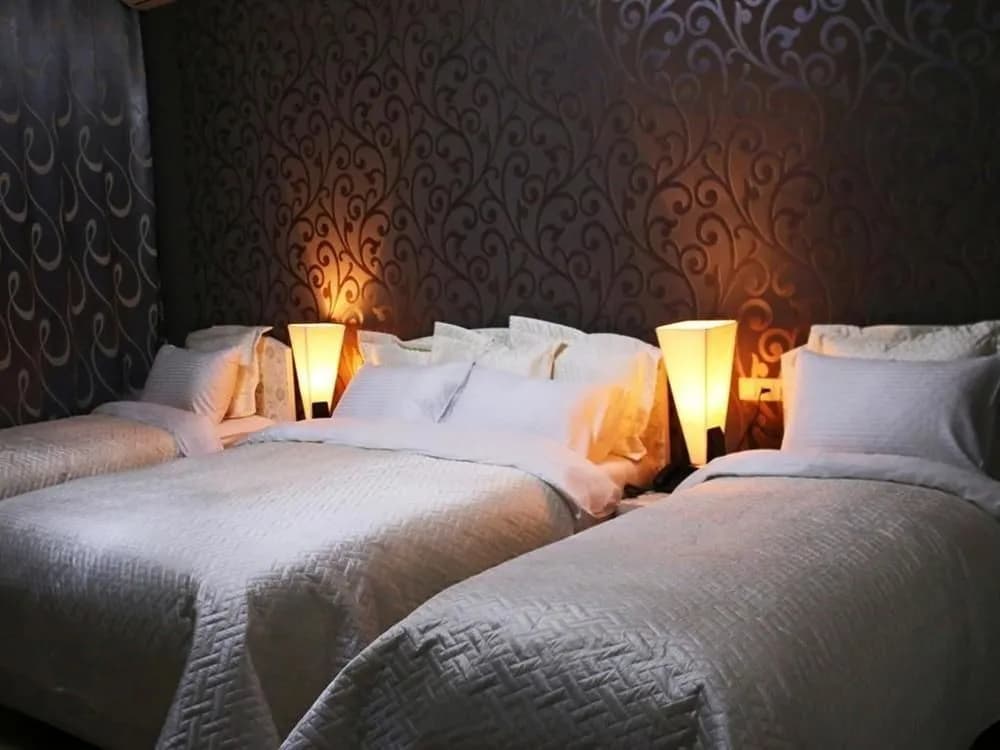Hotel Luxinn - photo 5