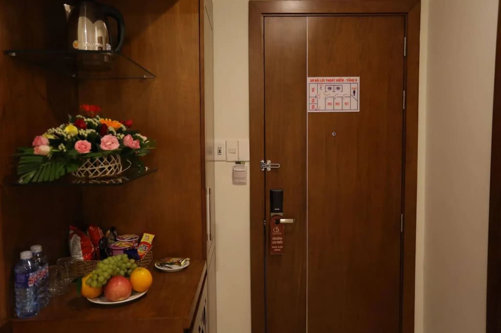 Golden Light Hotel - photo 12
