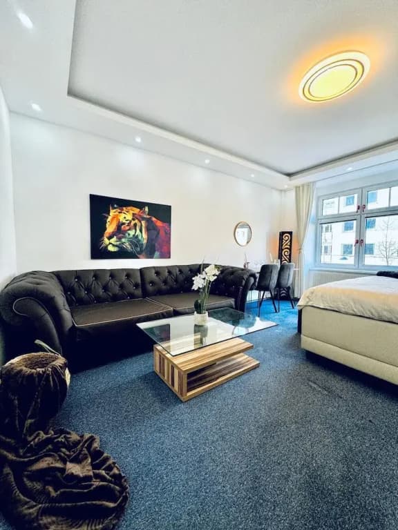 Spacious 7BR Apartment Prime Location - photo 14