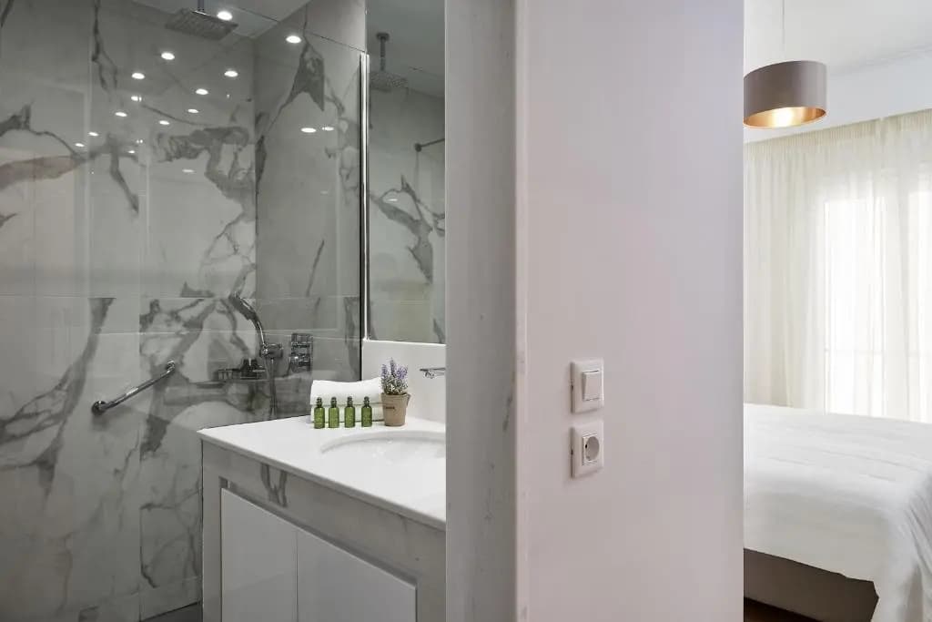 Luxurious Spacious Apt next  Hilton Area - photo 7
