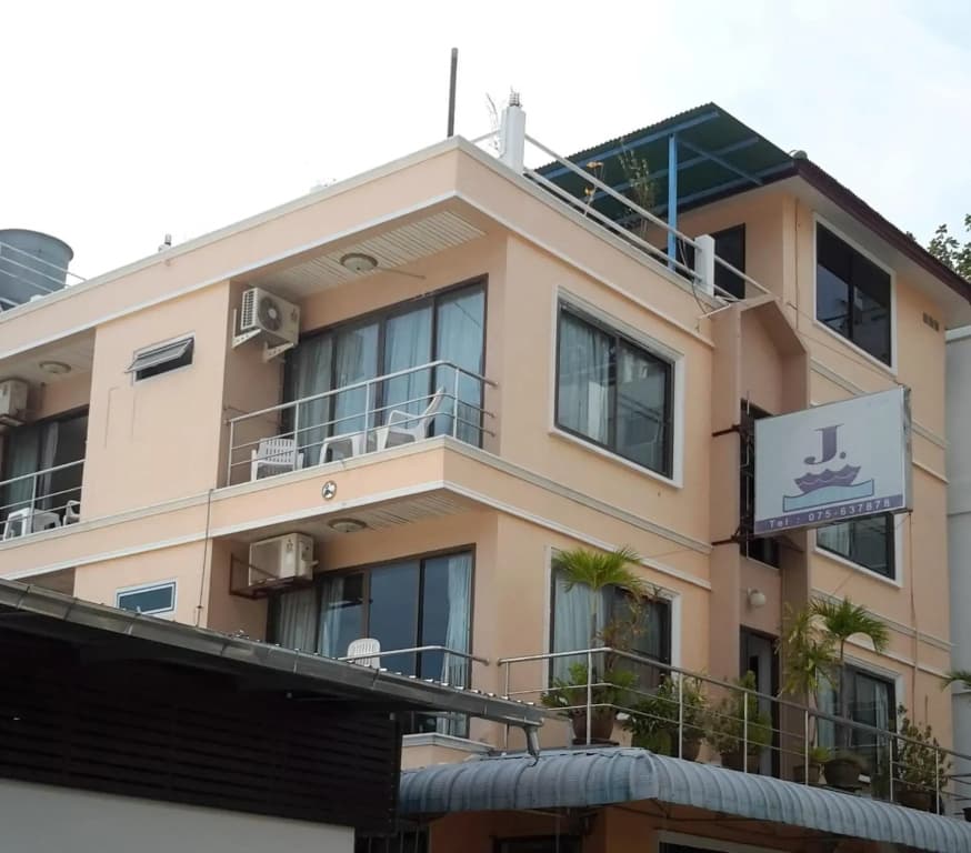 J Hotel - photo 1