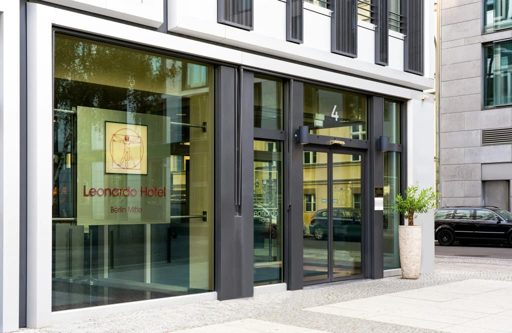 Leonardo Hotel Berlin Mitte - photo 1