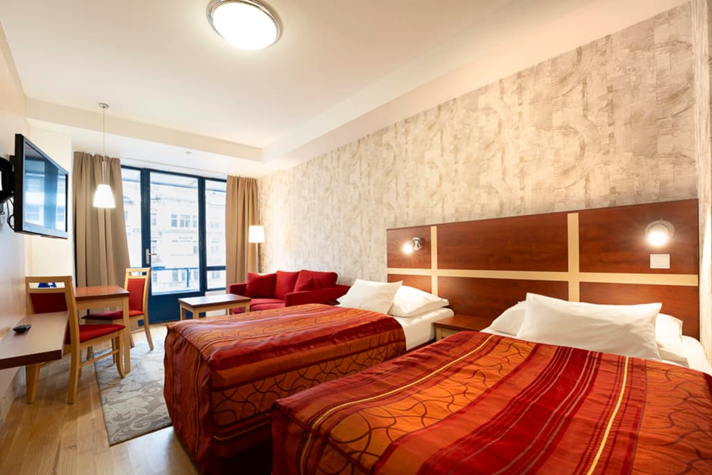 EA Hotel Juliš - photo 6