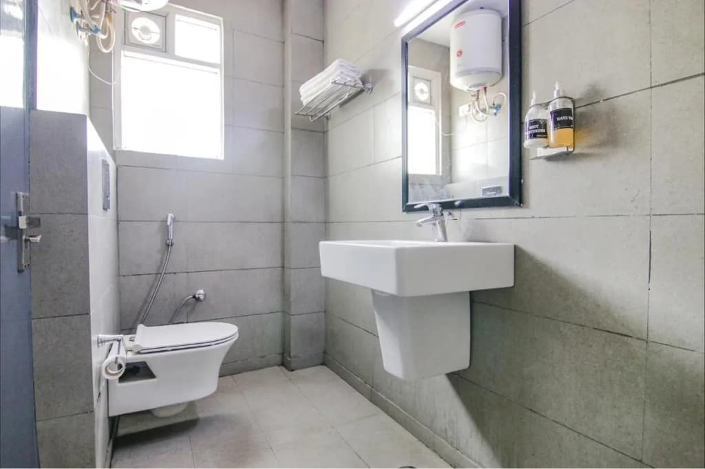 FabHotel Chawla House - photo 6